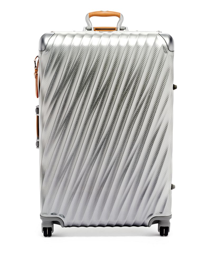 纹理银色长途旅行行李箱